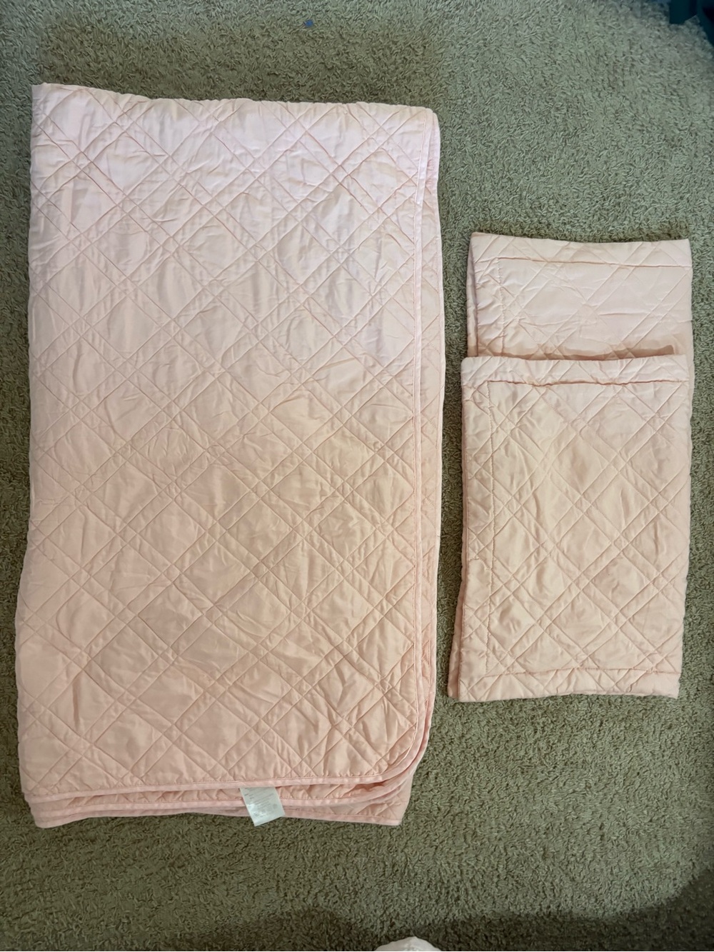 Pale Pink Quilted Comforter Set - Soft Lightweight Cover (Full)